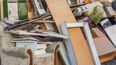entreprise vide maison à Brissac - image 2